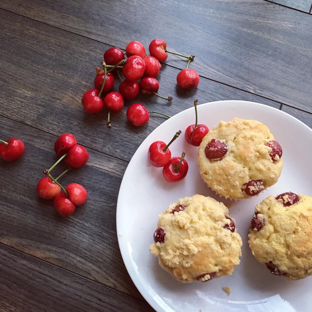 樱桃杏仁酥纸杯蛋糕 Cherry Cupcakes