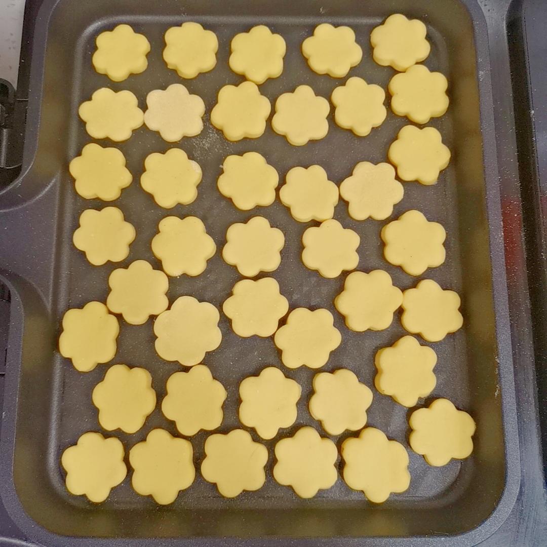 鸡蛋和面粉就能做出这样高颜值的花朵小馒头 附细节视频详解