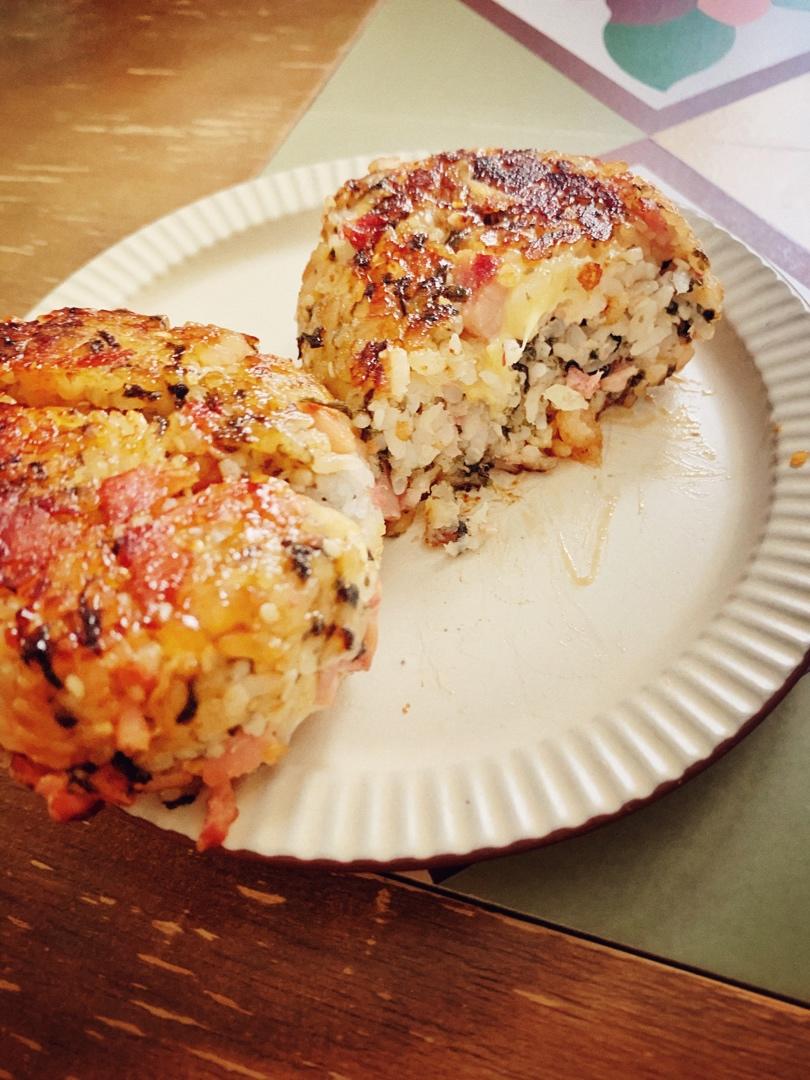 剩米饭的神仙吃法！日式芝士饭团