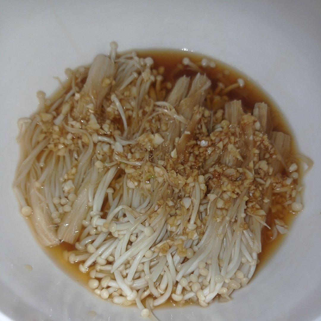 【清蒸金针菇--微波炉快手菜】