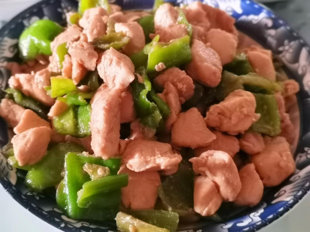 超级下饭   甜椒炒鸡丁       青椒炒鸡丁鸡胸脯