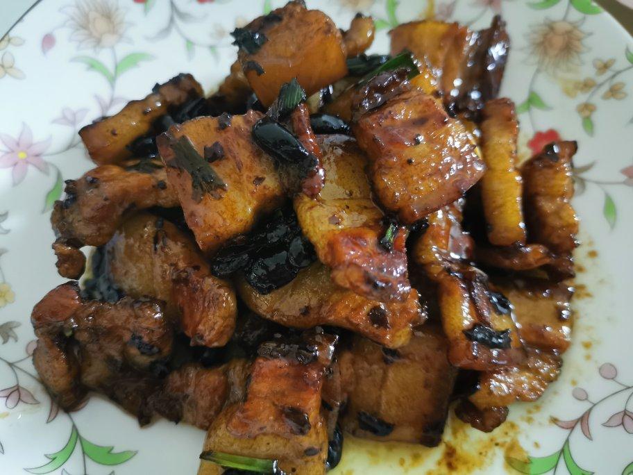 五花肉炖豆豉