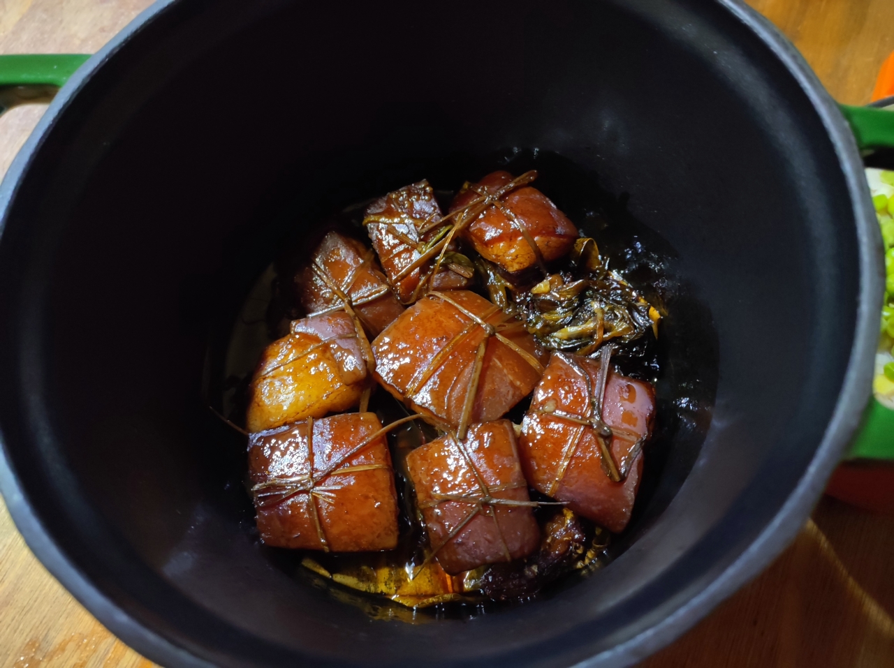 珐琅锅炖“无水东坡肉”的做法