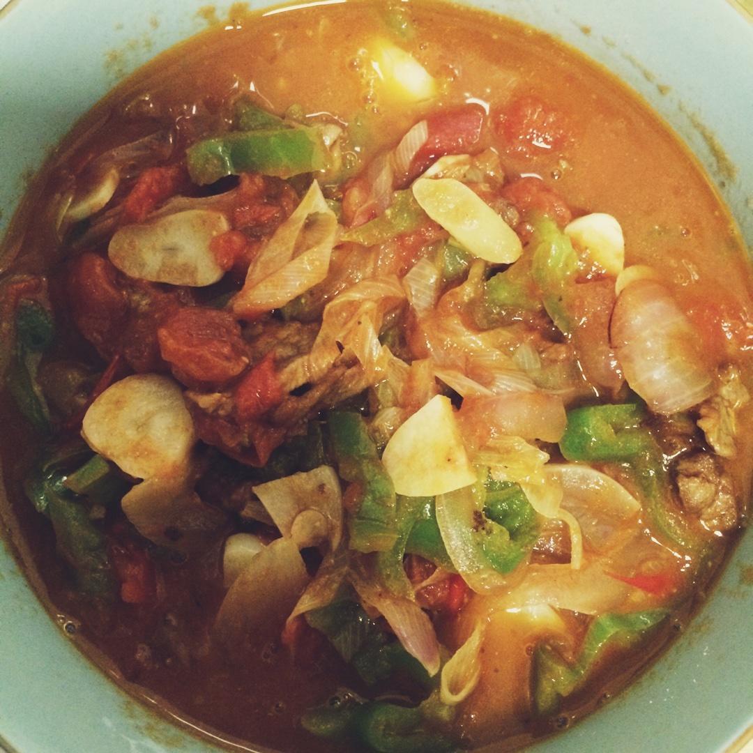 洋葱辣子肉的做法