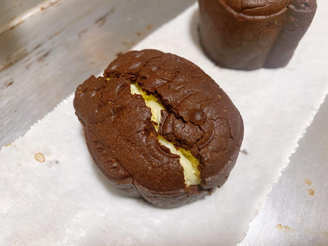 巧克力奶酪椰蓉拉丝月饼