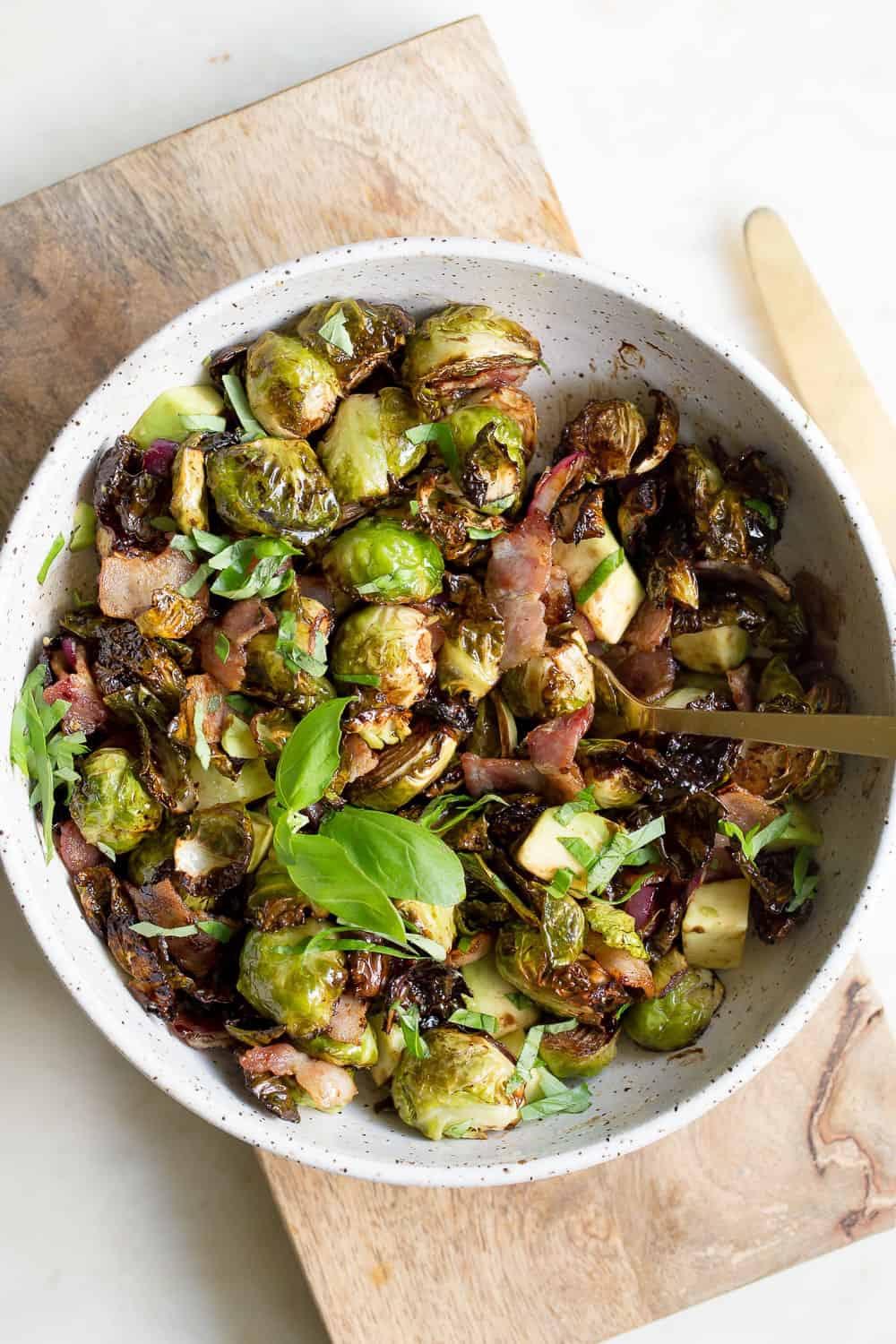 Air Fryer Brussels Sprouts with Bacon的做法 步骤3