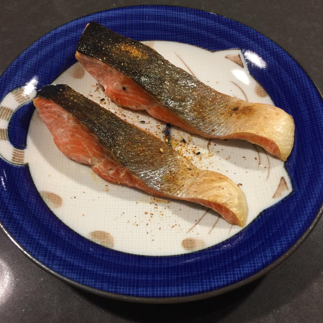 和风早餐——盐煎三文鱼