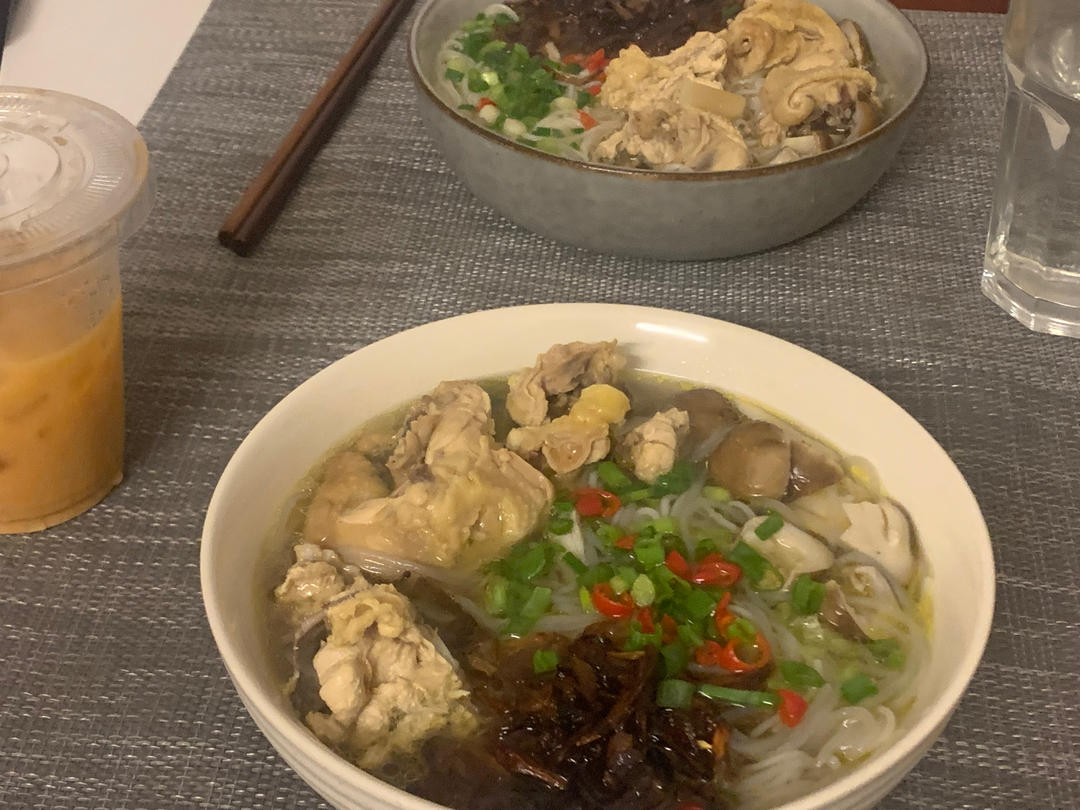 秘制土鸡米线