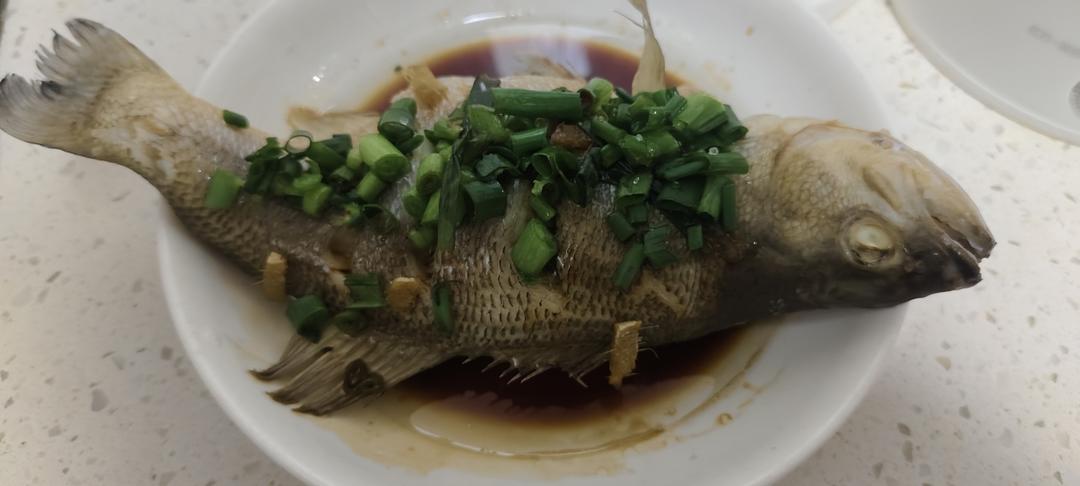 10分钟做 清蒸鲈鱼 （附切鱼图解）