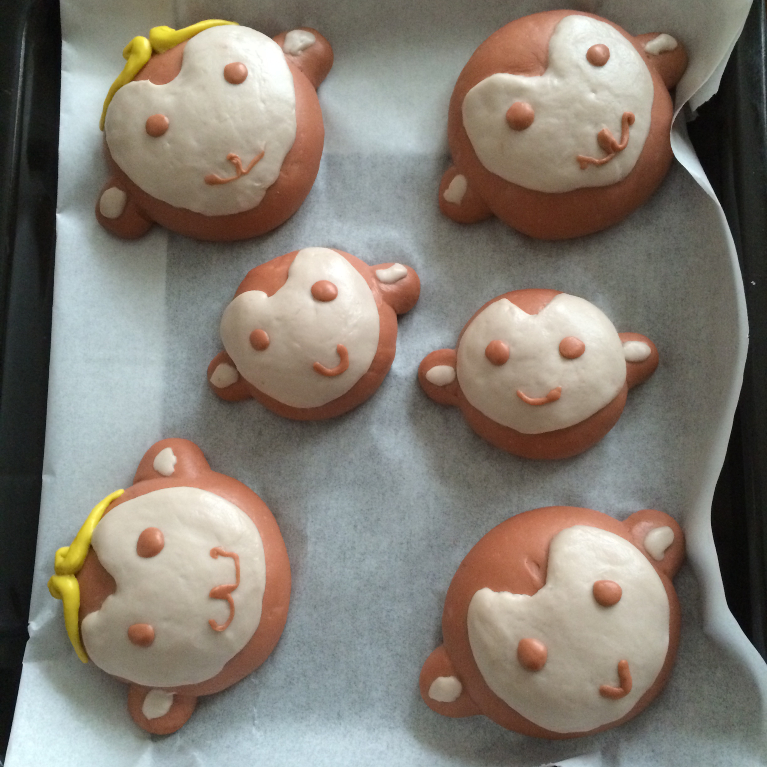 萌猴挤挤小馒头