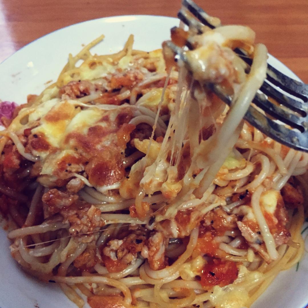 芝士肉酱焗意面