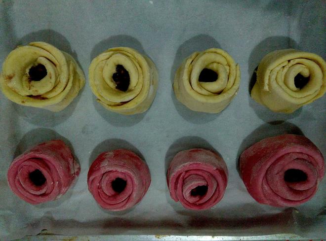 粉色黄色玫瑰花朵馒头（苋菜汁、生玉米粉）的做法