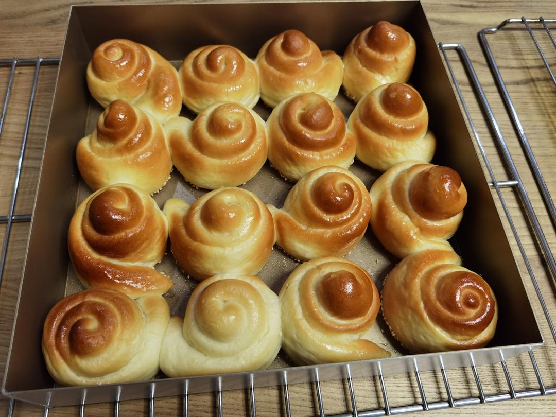 会发光的脆底蜂蜜小面包