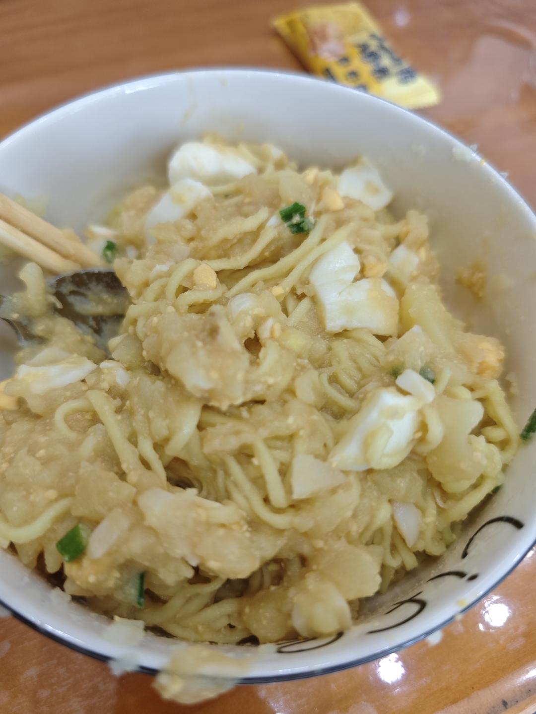 大人小孩爱吃的土豆泥拌面