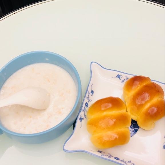 美味的肠仔包
大人小孩都喜欢😘