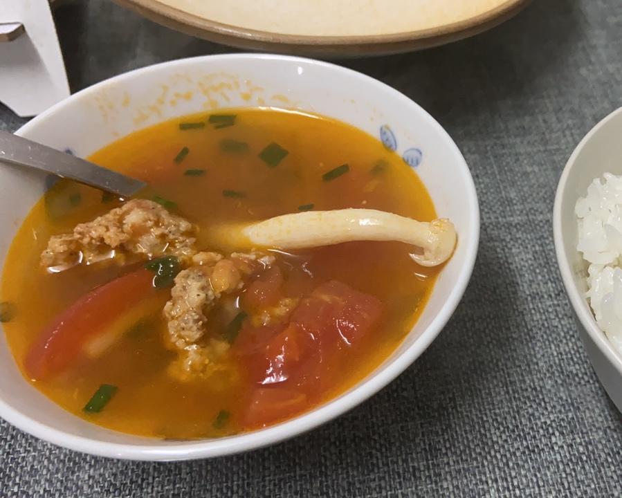 番茄杂菌豆腐丸子煲