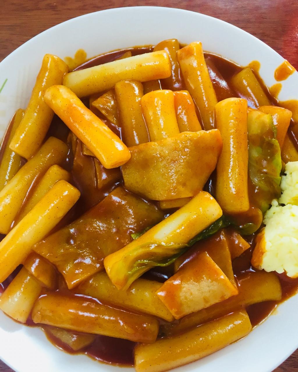 韩式炒年糕 小胡子alice做的韩式炒年糕 赞 年糕,洋葱,胡萝卜,韩国