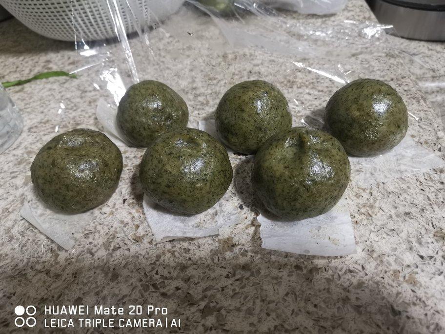 清明必吃的艾草青团