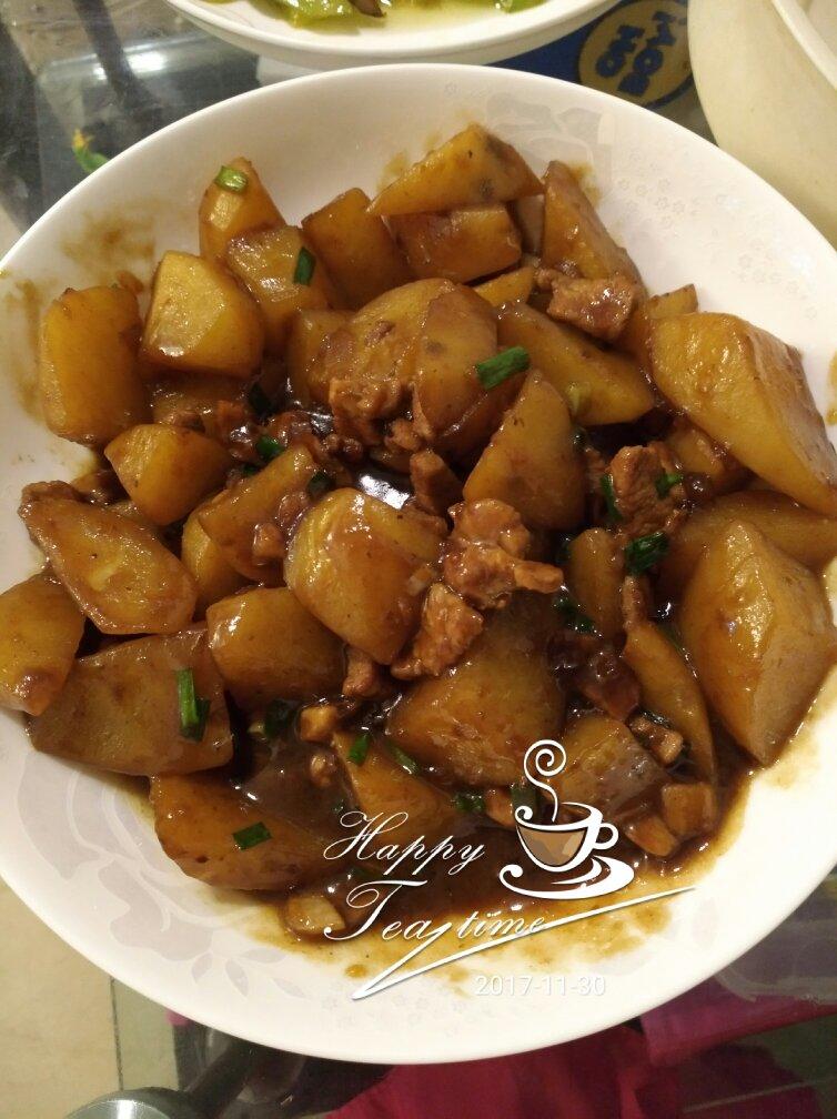 红烧土豆块