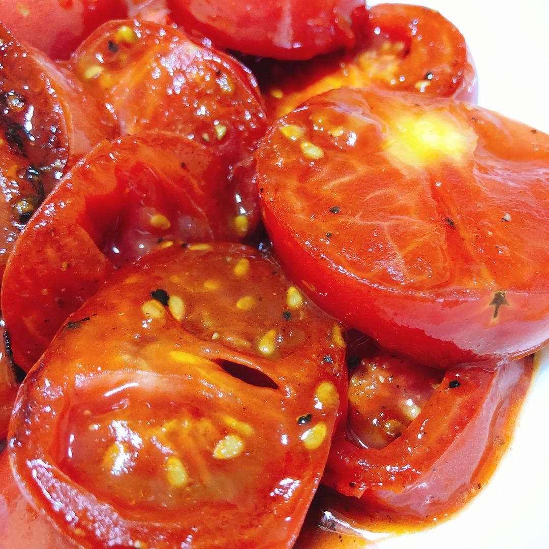 大林的布饱饱做的煎番茄