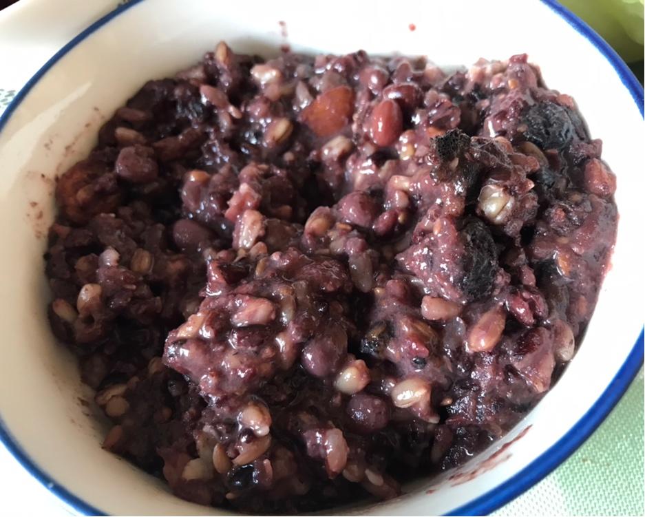 豆浆杂粮粥（别名：回归正轨粥）丨健康·三餐