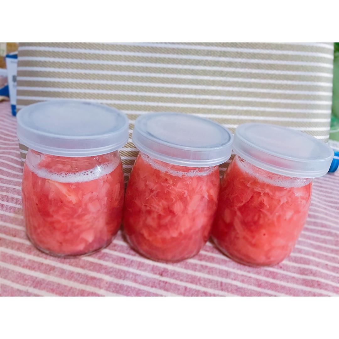 草莓果冻