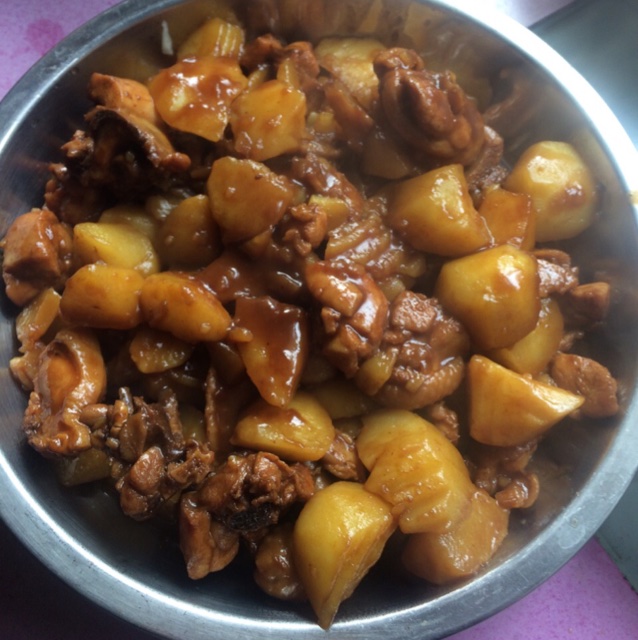 3做的红烧土豆炖鸡腿