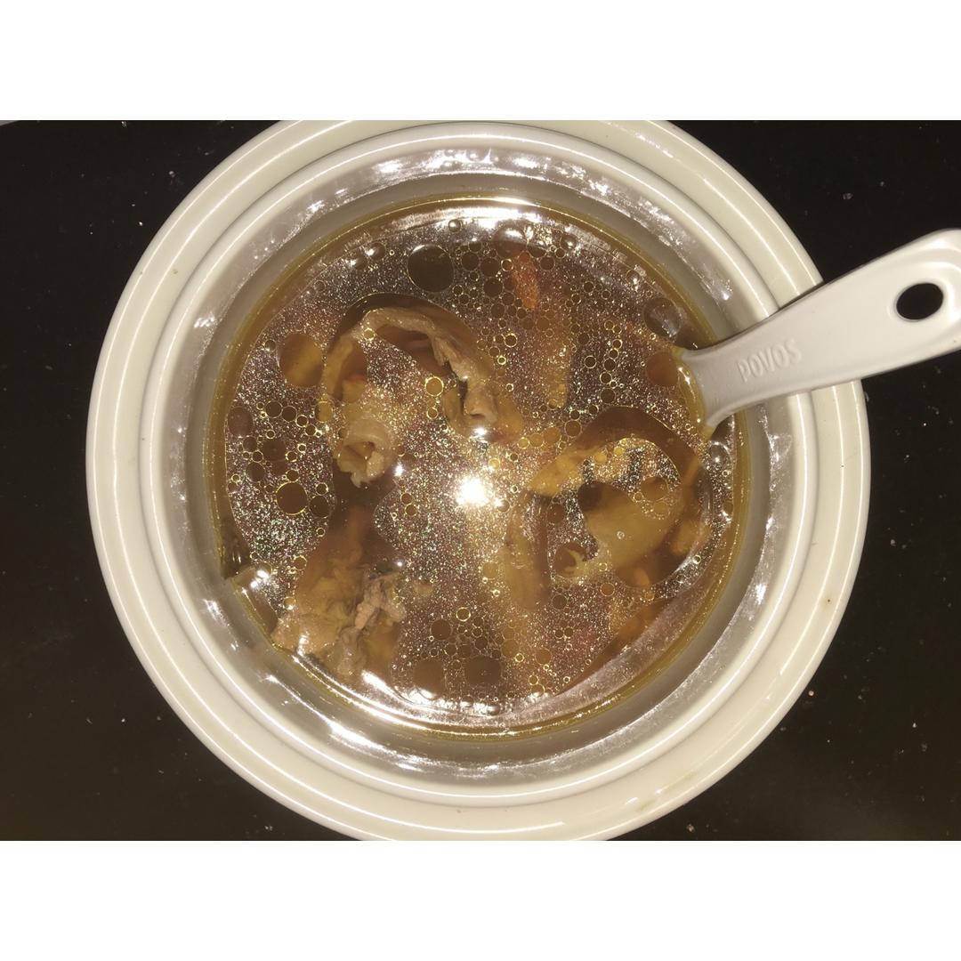 花胶炖鸡