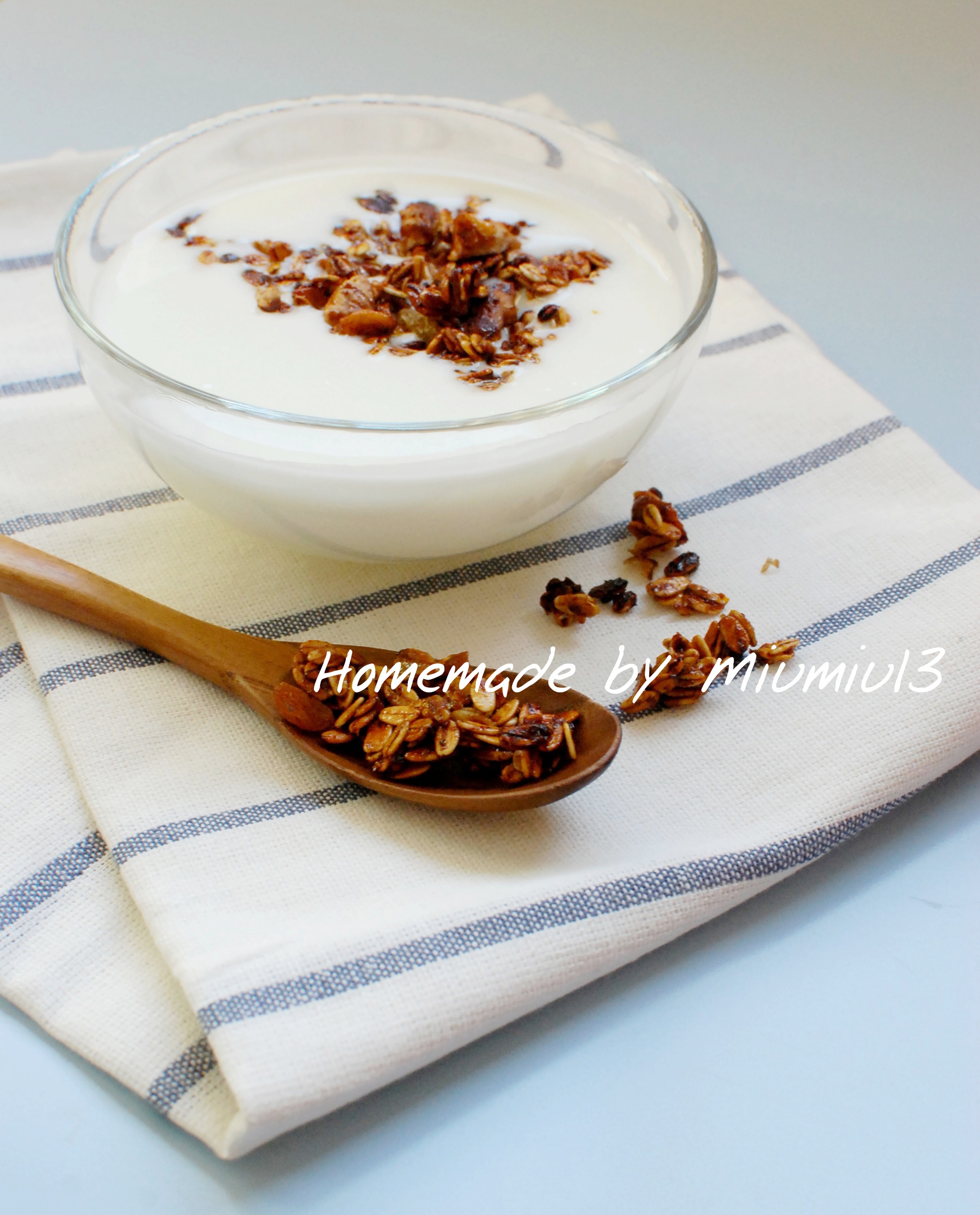 格兰诺拉核桃水果干燕麦片