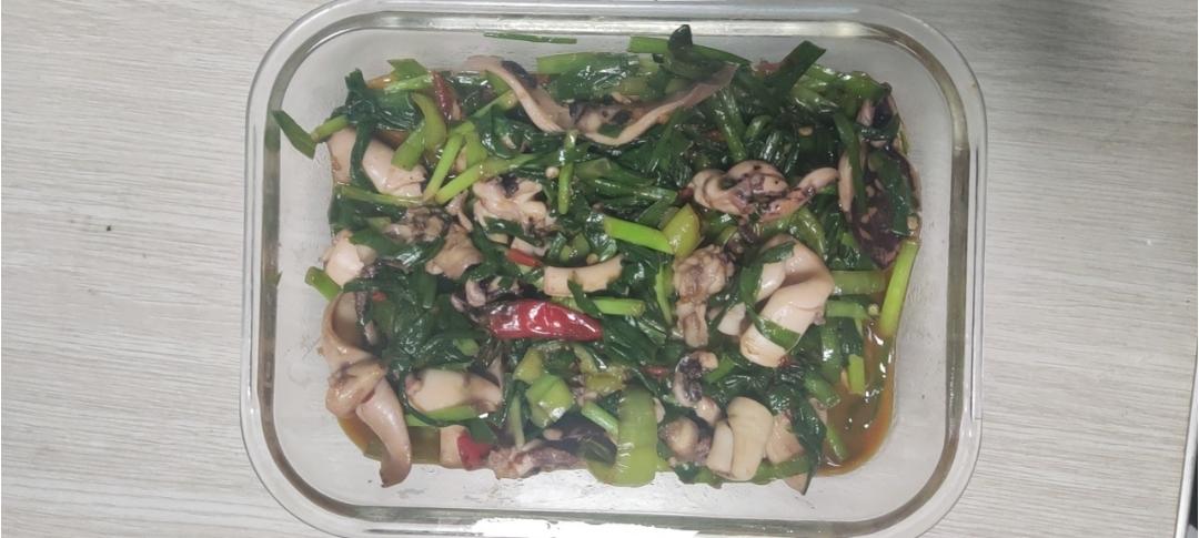 鱿鱼炒韭菜