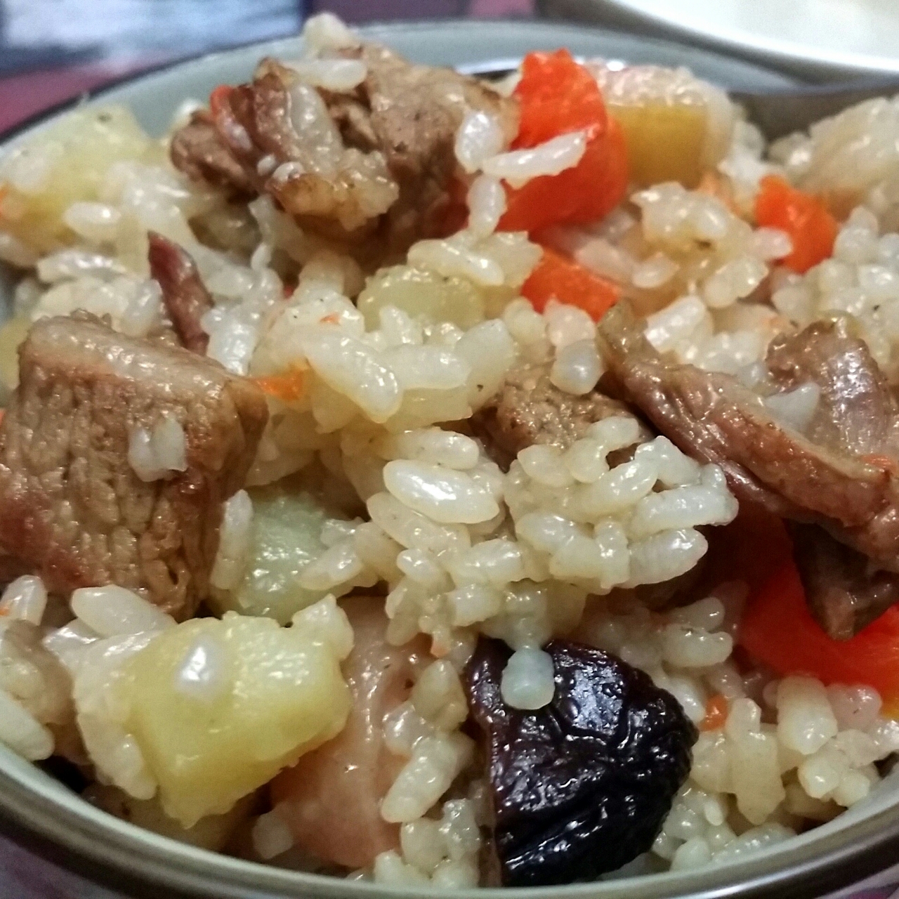 喷香羊肉焖饭