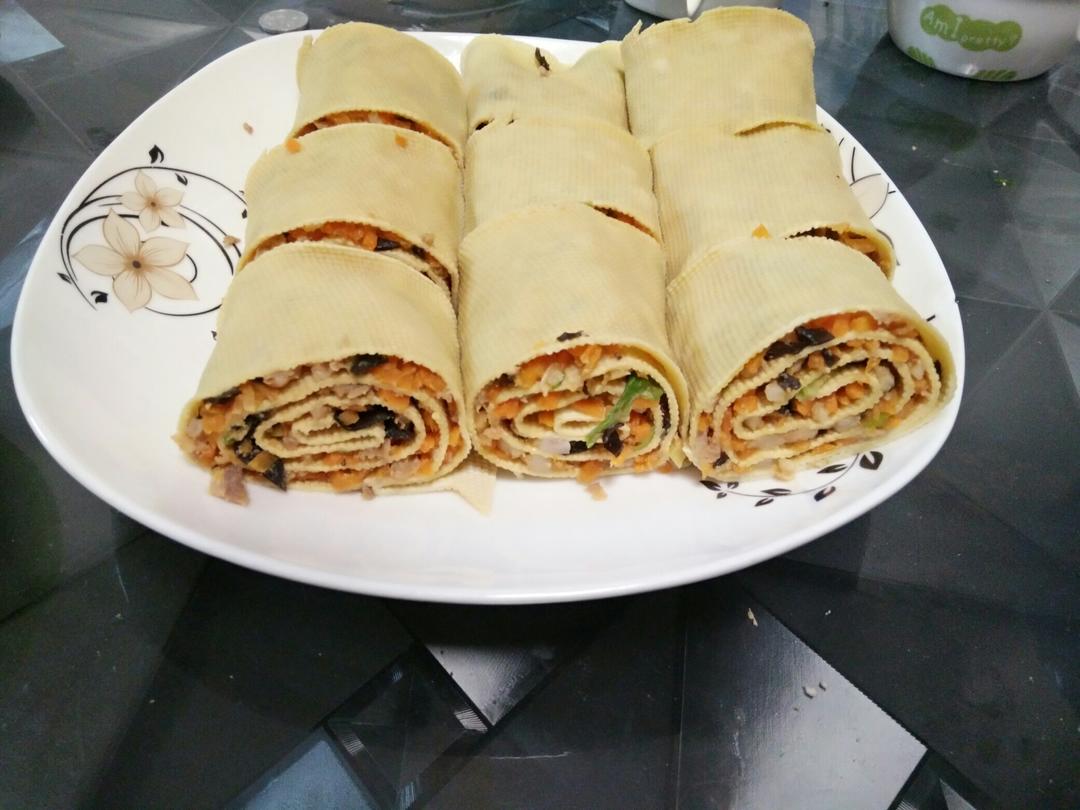 豆腐皮猪肉卷