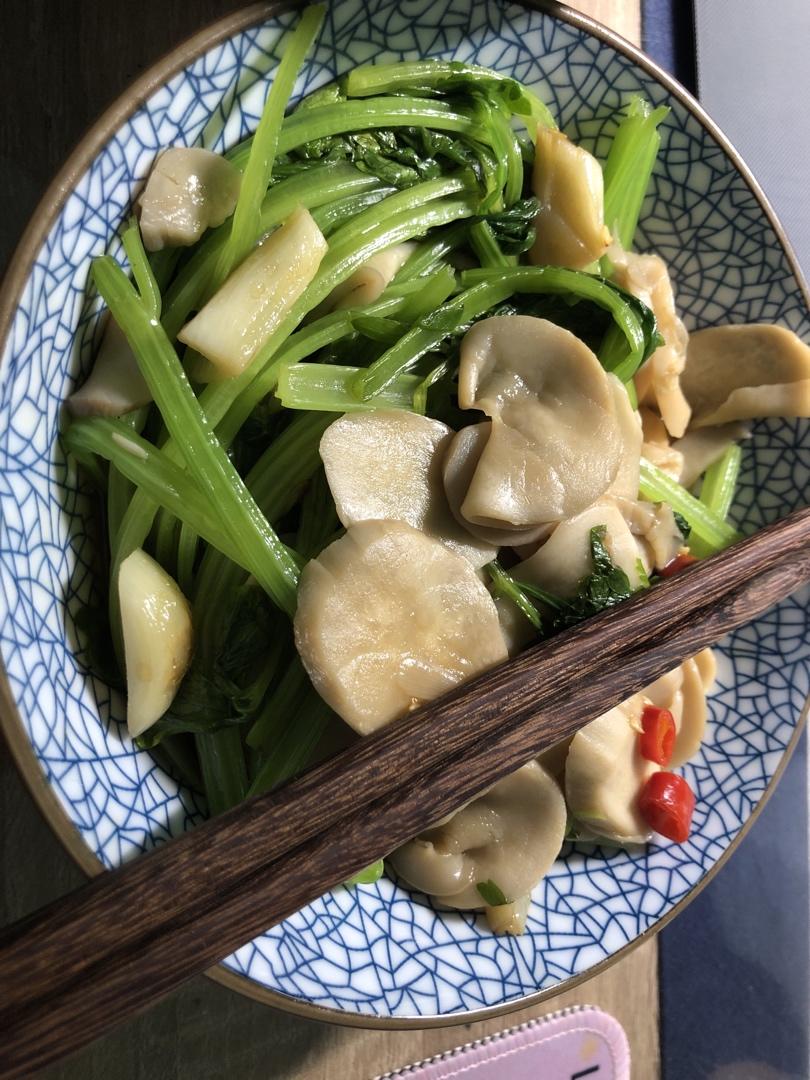 小炒香芹杏鲍菇