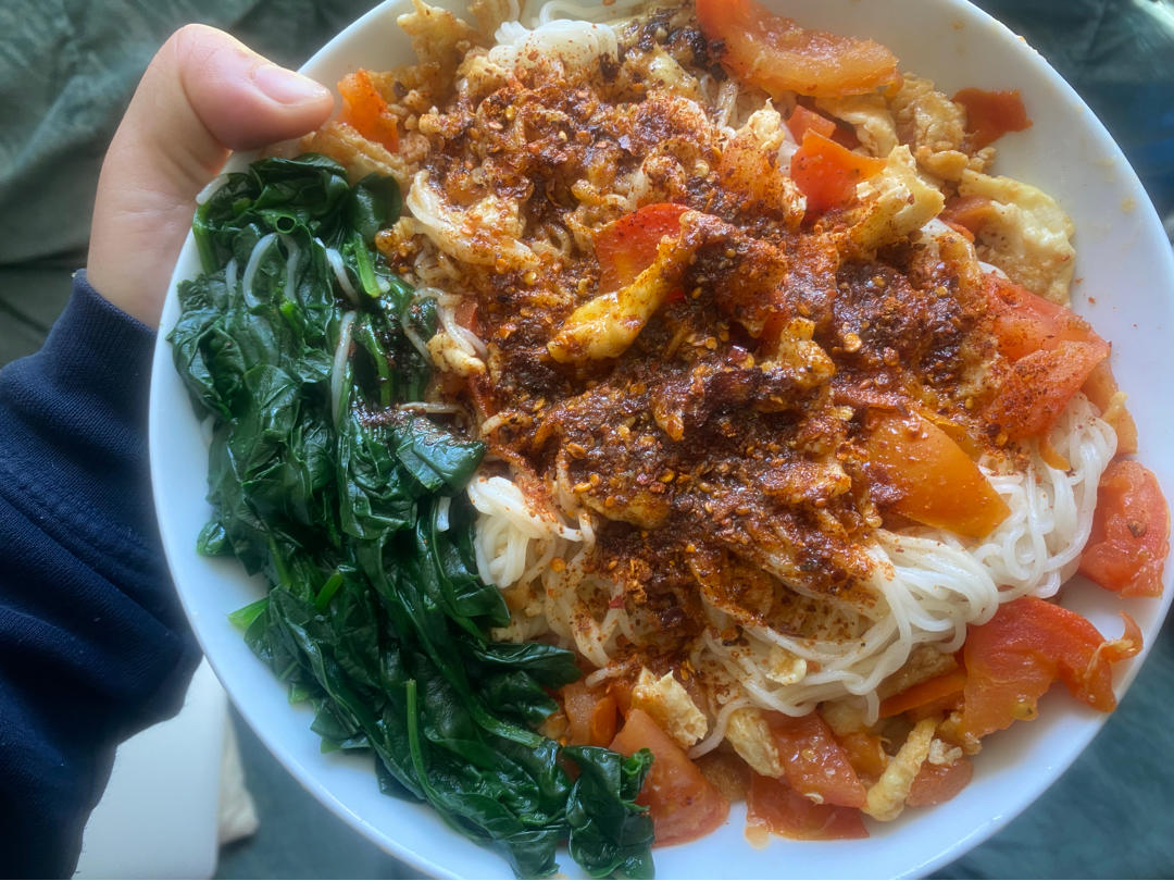 西红柿鸡蛋油泼面