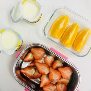 酸奶水果盒的做法 步骤2