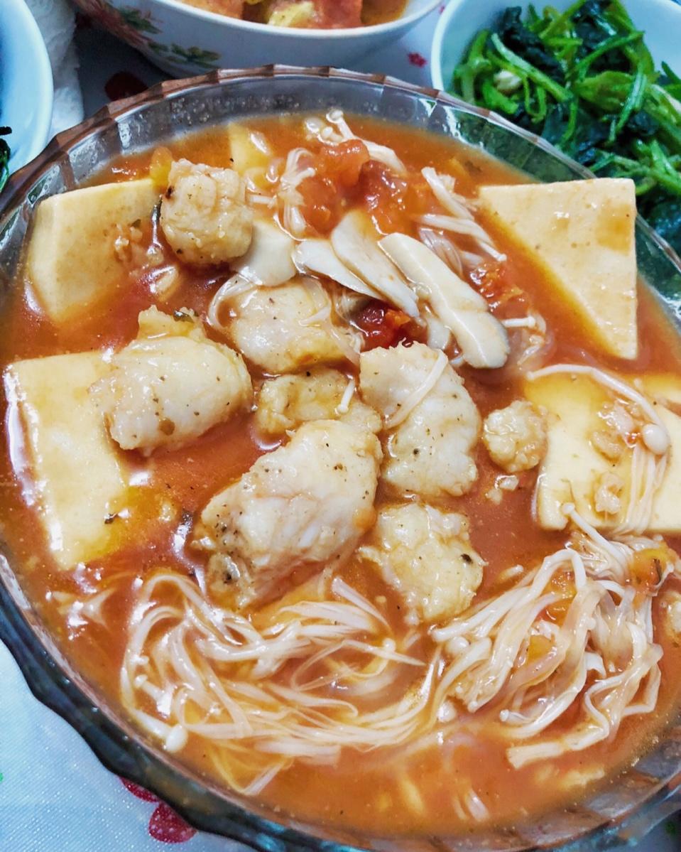 番茄锅酸汤龙利鱼
