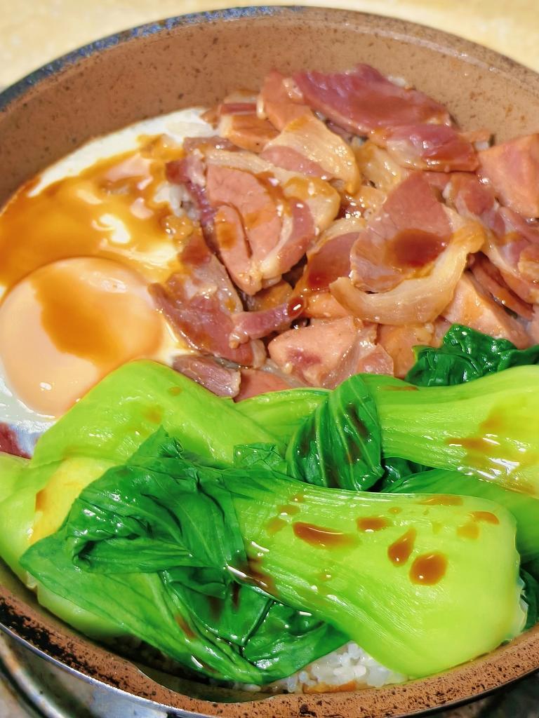 保姆级的「腊味煲仔饭2.0」加强版来了，地道老广味～