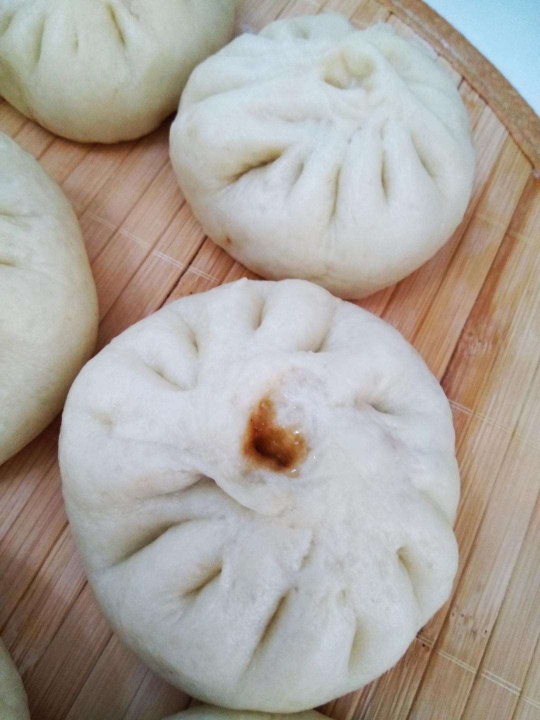 酱肉冬瓜包子Steamed Dumplings Pork & Mellon
