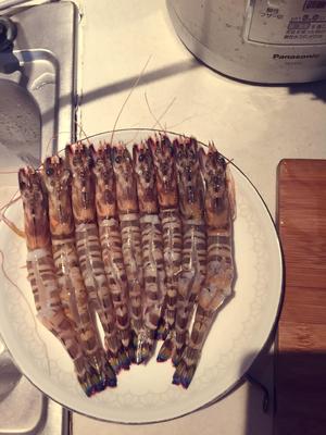 蒜头斑节虾的做法 步骤2