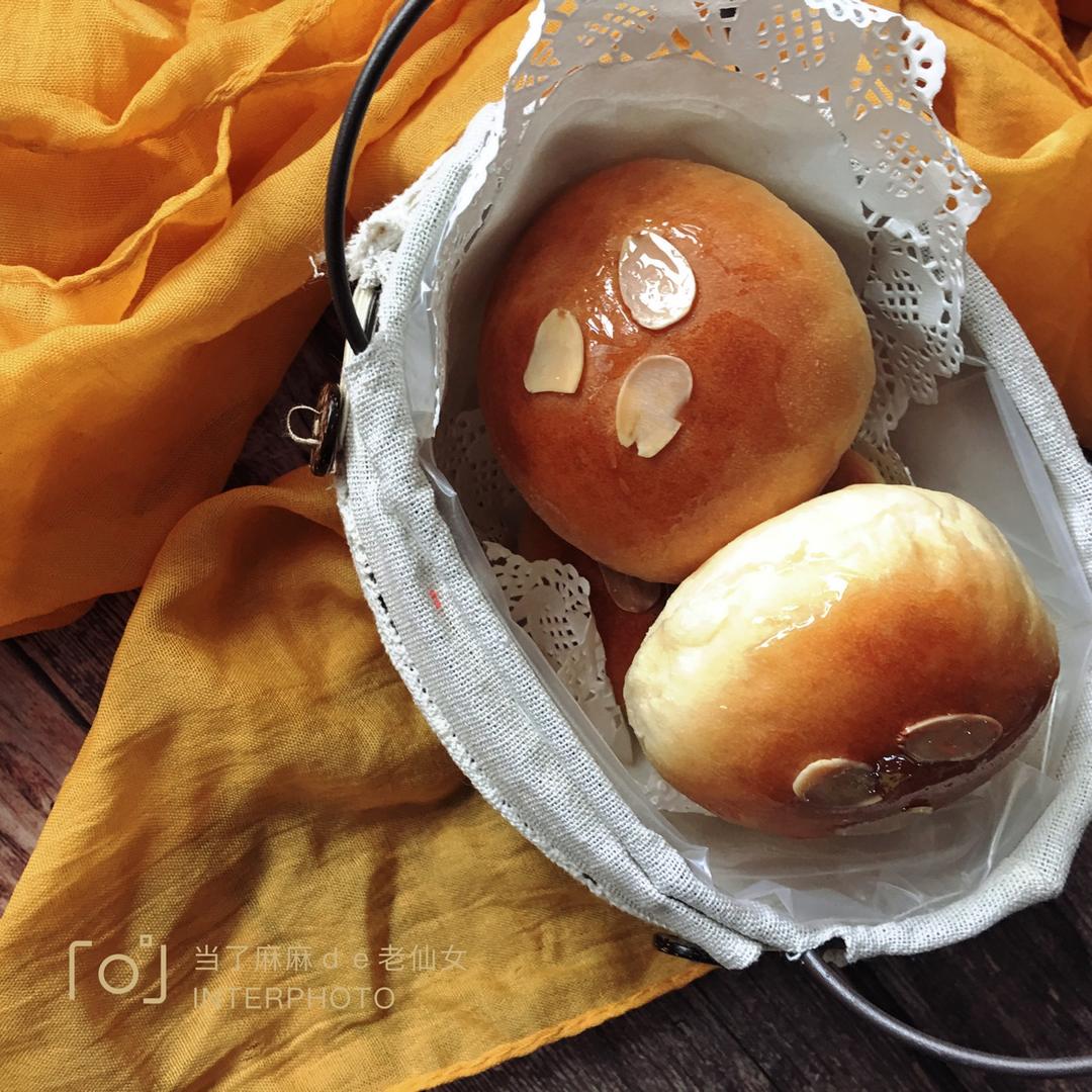 金色主题-南瓜豆沙面包