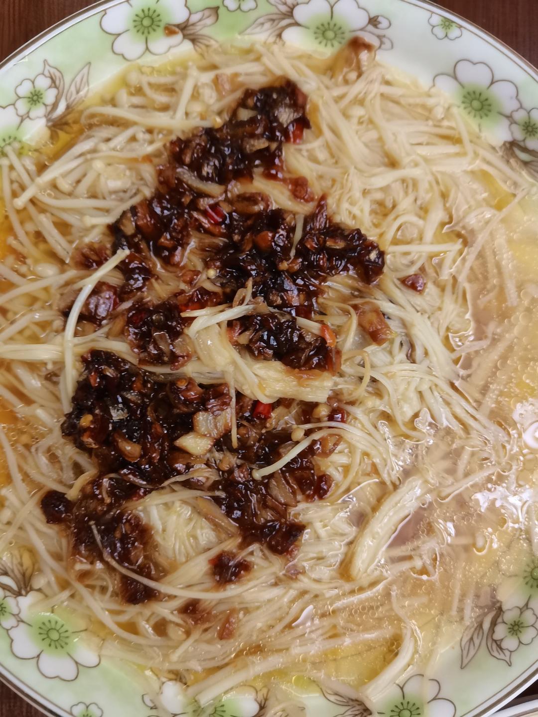 超级下饭的蒜蓉金针菇！好吃到爆
