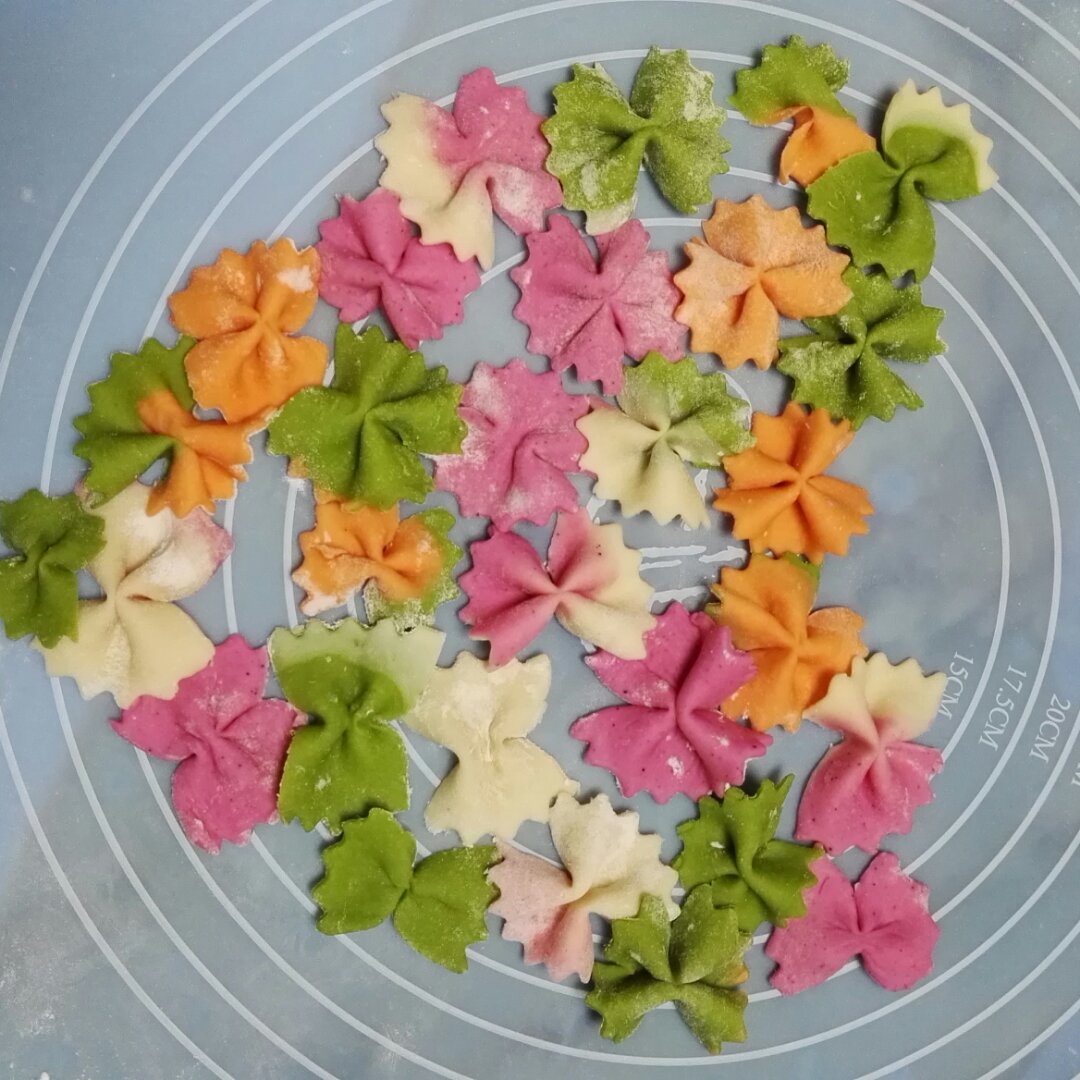 果蔬蝴蝶面 彩色有机蔬菜面  卡通面片  营养手工面条