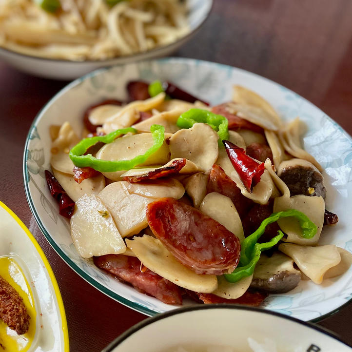 杏鲍菇炒腊肠
