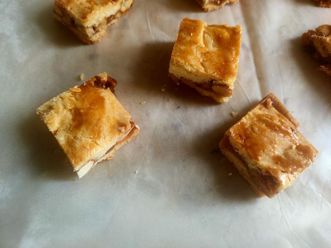 复刻日本镰仓伴手礼“Kamakura”小松鼠核桃饼：核桃焦糖夹层饼干
