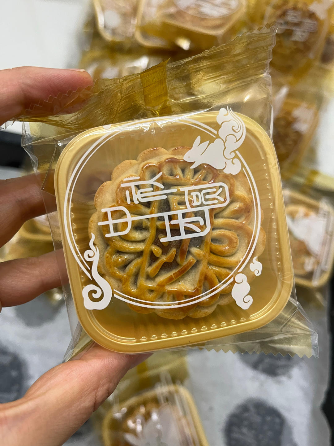 广式月饼—蛋黄莲蓉月饼