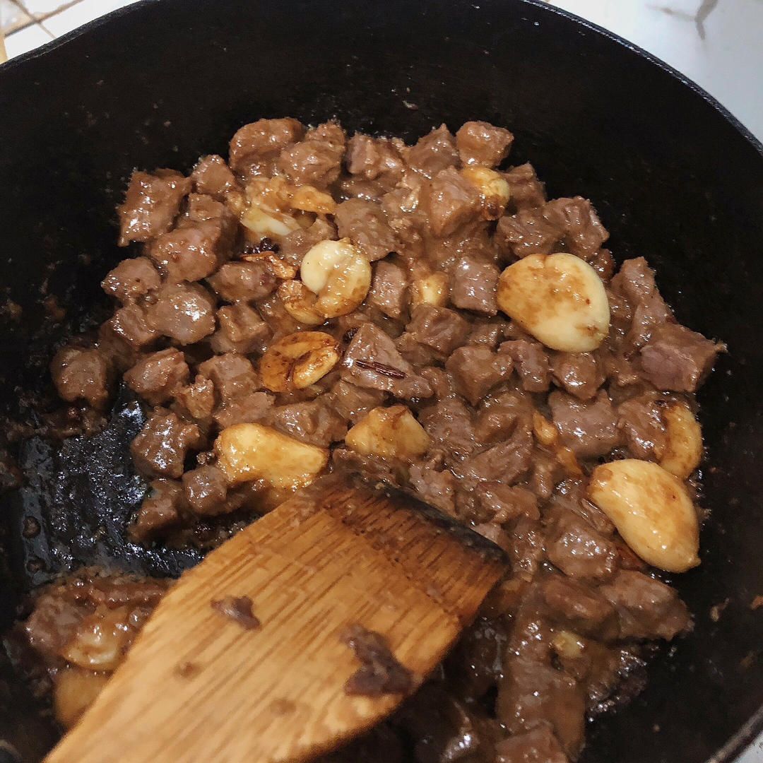 黑蒜子牛肉粒
