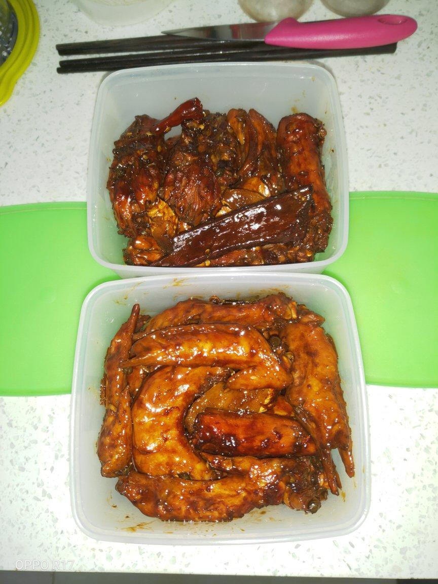 周黑鸭版鸭脖子（好吃到舔手指）
