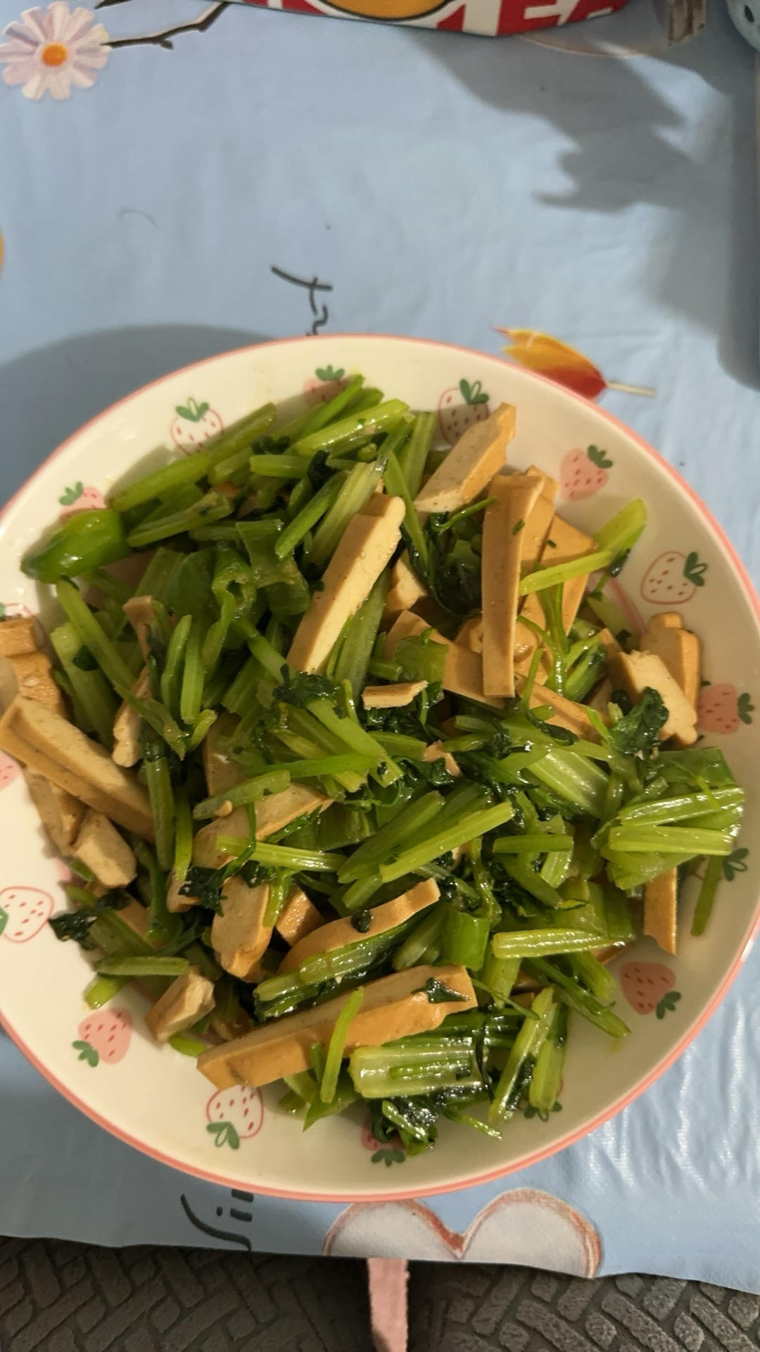 素菜：芹菜炒豆腐干