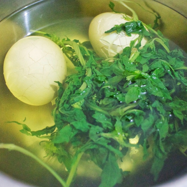 荠菜花煮鸡蛋