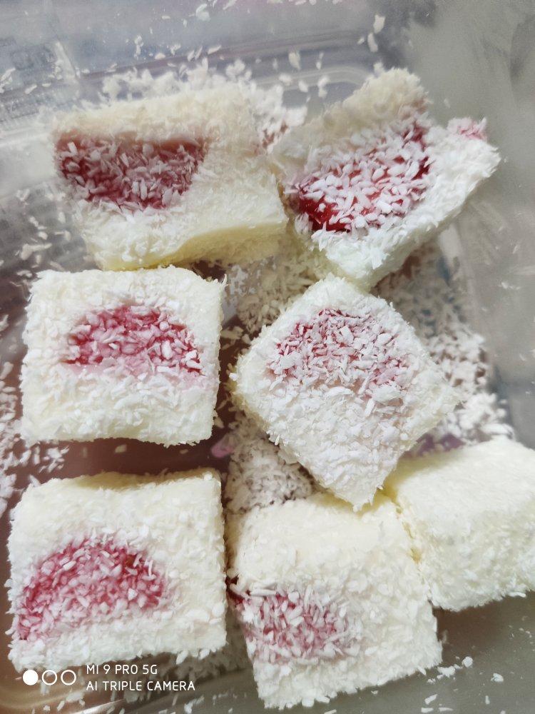 奶香浓郁超Q弹的草莓牛奶小方